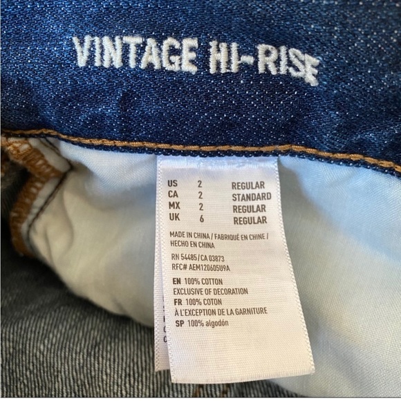American Eagle Vintage Hi Rise Button Fly Jeans - Picture 6 of 6